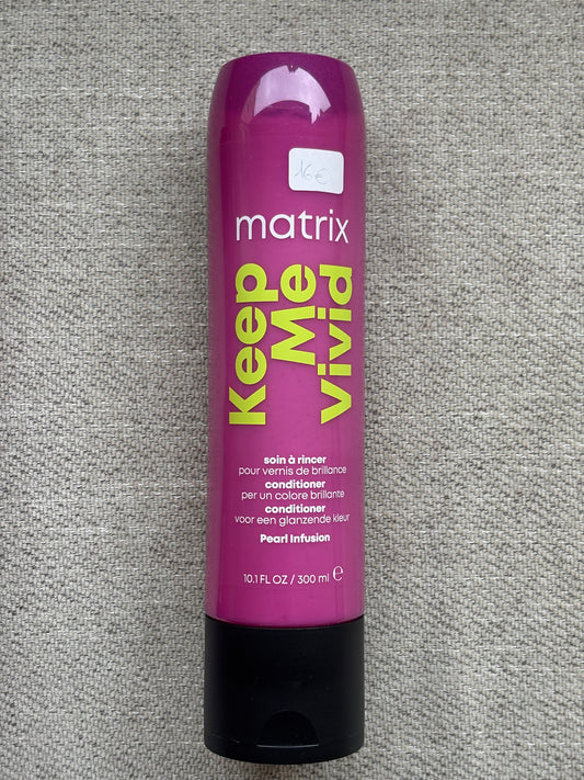 Matrix Keep Me Vivid – Soin vernis de brillance pour cheveux colorés (300 ml)